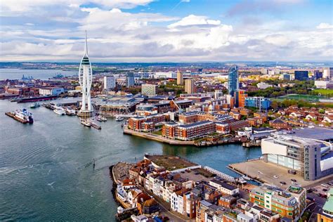 gunwharf shops opening times.